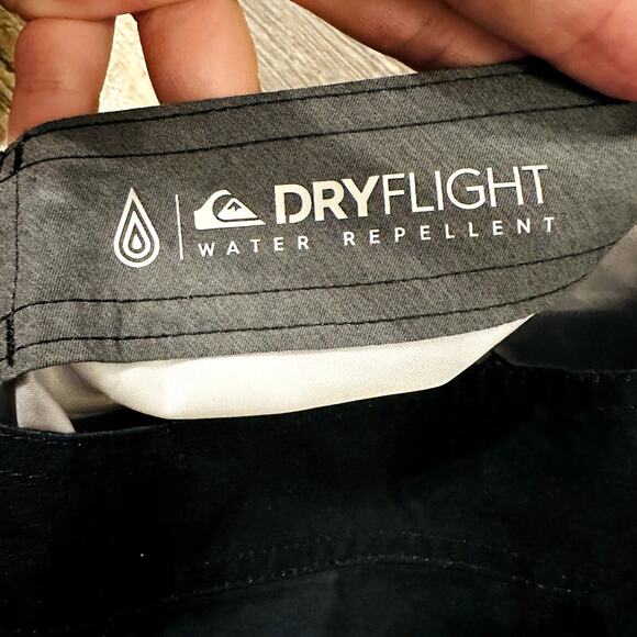 Quiksilver Mens Black Stripe Water Repellent Swim Board shorts Sz 30 NWT - Picture 4 of 5